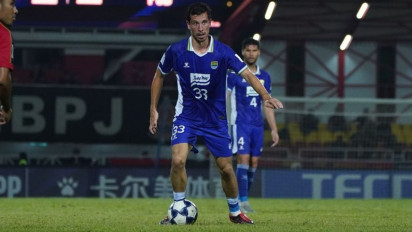 Thom Haye Bikin Gol Kelas Dunia di Latihan Persib Bandung yang Mirip Aksi Rizky Ridho, Layak Masuk Nominasi Puskas Award