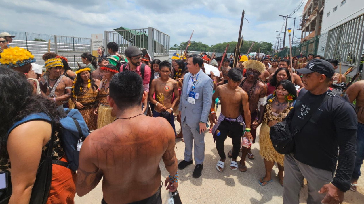 Di Forum COP30, Ketua DPD RI Sultan Serukan Paradigma Baru Green Democracy
            - galeri foto