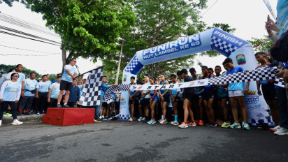 Bupati Radityo Egi Ikut "Berlari" Bersama Ribuan Pelari Kalcer, Fun Run Lamsel Fest Pecah