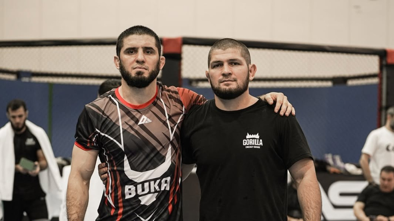 Jelang UFC 322, Islam Makhachev Ungkap Fakta Mengejutkan: Jika Khabib Bilang Berhenti, Saya Berhenti
            - galeri foto