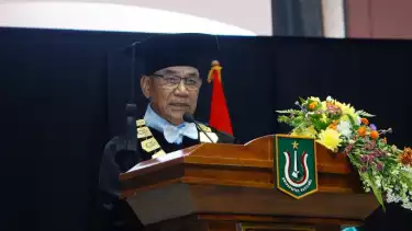 Rektor Universitas Nasional Dr. El Amry Bermawi Putera, M.A.