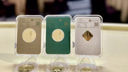 Harga Emas di Minggu Runtuh Lagi, Saatnya Membeli?