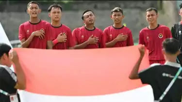 Tim Nasional Sepak Bola Cerebral Palsy (CP) Indonesia mengalahkan Australia di laga pembuka Grup A IFCPF Asia-Oceania Cup 2025. Timnas Indonesia CP menang dengan skor 2-1 dalam laga di Stadion Sriwedari, Solo, Minggu (16/11/2025).