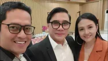 Herdi Kilady (kiri), Ketum Perfima Bagiono (tengah), dan Yenni Ermella (kanan)