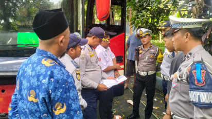 Operasi Zebra Semeru 2025, Polres Malang Gelar Ramp Check di Terminal Kepanjen