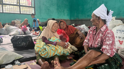 Detik-Detik Menegangkan Tanah Longsor Banjarnegara, Sambil Menangis Sumarti Cerita Momen Kampungnya Hancur 
