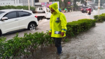 Banjir Melanda 30 RT di Jakarta Usai Hujan Deras, Ketinggian Capai 1 Meter