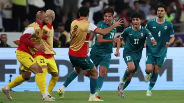 Timnas Irak rayakan gol Mohanad Ali