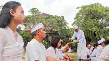 Berita Foto: Umat Hindu Laksanakan Persembahyangan Galungan