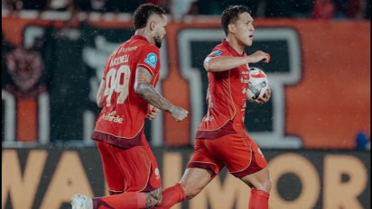 Hasil Super League: Diwarnai Drama Hujan Deras hingga Kartu Merah, Persija Remontada atas Persik Bikin Gol Eks Persib Sia-Sia