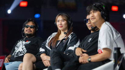 5 Potret Yolla Yuliana Jadi Komentator Bahkan Voli, Pengalaman Sang Pevoli Cantik Lainnya di Dunia Hiburan