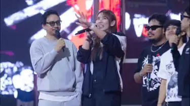 Atlet voli cantik Yolla Yuliana