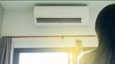 Ilustrasi Jangan Salah! Ini 7 Tips Pakai AC Saat Musim Hujan Biar Tetap Nyaman & Ruangan Bebas Lembap
