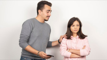 Rumah Tangga Goyah karena Campur Tangan Mertua, Ustaz Ingatkan Suami Harus Jadi Pemimpin yang Bijak