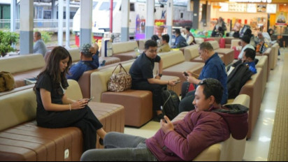 Warga Sudah Buru Tiket Kereta Perjalanan Libur Natal-Tahun Baru