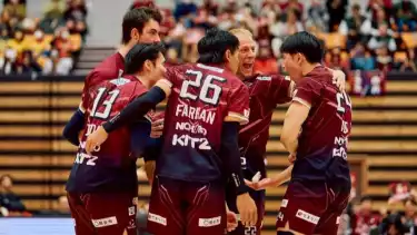 Farhan Halim bersama skuad VC Nagano Tridents di Liga Voli Jepang 2025-2026.