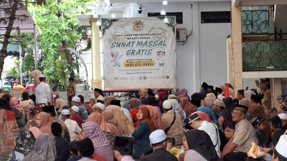 Ratusan Anak Ikuti Sunat Massal di Ponpes Raudlatul Jannah