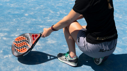 Gak Bisa Sembarangan! Inilah 5 Tips Memilih Sepatu Khusus untuk Olahraga Padel untuk Pemula