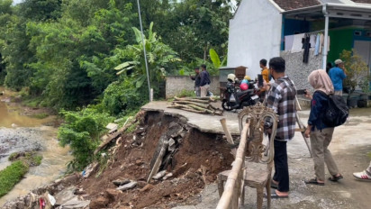 Tanggul Sungai Longsor, Puluhan Rumah di Metaraman Pati Terancam