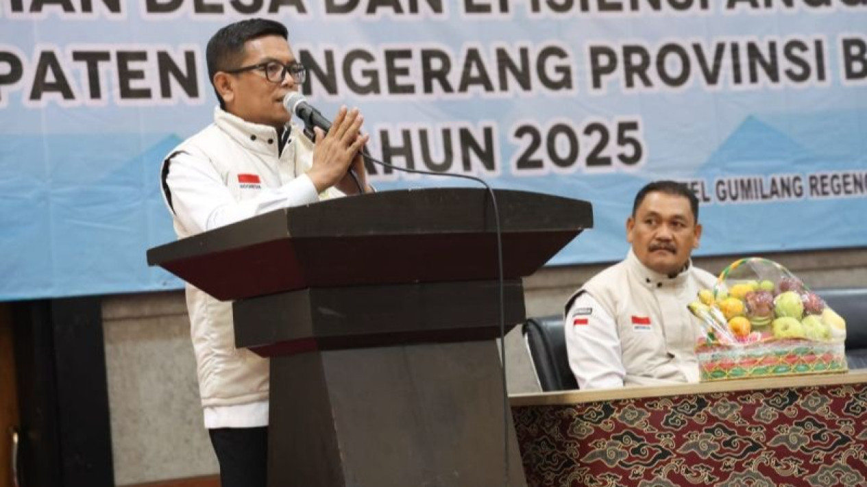 Gubernur Andra Soni Sebut Akuntabilitas Anggaran Desa Cegah Penyimpangan
            - galeri foto