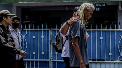 Berita Foto: Gerebek Kampung Berlan di Jakarta Timur, BNN Amankan Narkoba dan Senjata Tajam