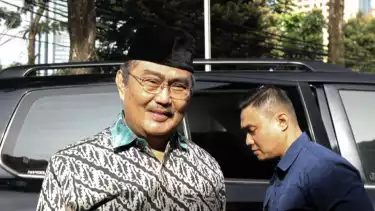Jimly Asshiddiqie sambangi rumah dinas Zulkifli Hasan, Rabu (26/11/2025)