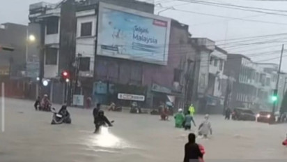 Banjir Kepung Kota Medan, 70 Persen Sekolah Terdampak Cuaca Ekstrem, Siswa Diliburkan?