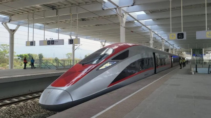 Tiket Kereta Cepat Whoosh Ludes 12 Ribu di H+7 Lebaran, Lonjakan Penumpang Diprediksi Tembus 20 Ribu