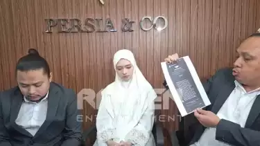Inara Rusli gelar konferensi pers untuk klarifikasi dugaan perselingkuhan dan perzinaan dengan Insanul Fahmi
