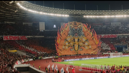 ‎GBK Bergema! The Jakmania Rayakan Ultah Persija ke-97 dengan Tifo Kelas Dunia Bernuansa Betawi di Laga Kontra PSIM Yogyakarta