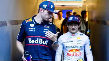Dua Pembalap Red Bull, Max Verstappen dan Yuki Tsunoda
