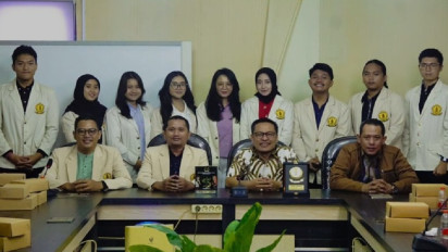 Perang di Ruang Siber: Wakil Ketua DPRD Surabaya Ajak Mahasiswa UWKS jadi Agent of Truth