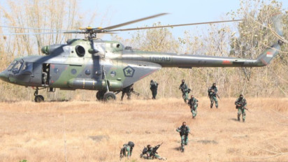 2 Helikopter TNI AD Dikerahkan Guna Bantu Penanganan Bencana di Sumatera