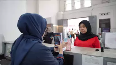 Menteri Sosial (Mensos) Saifullah Yusuf meninjau langsung proses penyaluran sebagai bagian dari monitoring percepatan distribusi bantuan secara nasional.