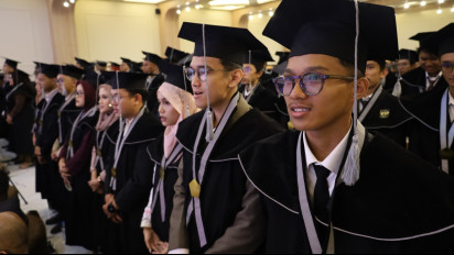 STMIK AMIK Bandung Gelar Wisuda ke-33, Dorong Lulusan Siap Hadapi Tantangan Digital