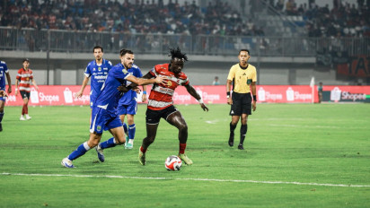 Kelit Carlos Parreira Usai Madura United Kalah Telak 1-4 dari Persib Bandung