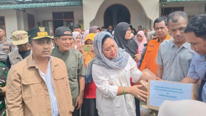 Pemerintah Salurkan Bantuan Obat Hewan untuk Peternak Korban Bencana Sumbar