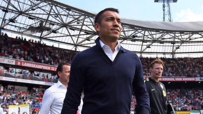 Satu Keunggulan Telak Giovanni van Bronckhorst Ini Tak Dimiliki Patrick Kluivert sebagai Pelatih Timnas Indonesia