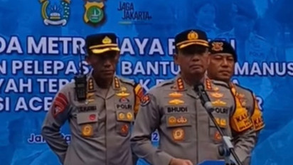 Polda Metro Kirim 15 Truk Berisi Bantuan Kemanusiaan untuk Korban Bencana Sumatera
