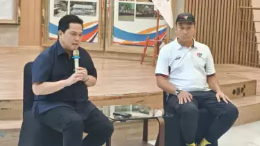 Menteri Pemuda dan Olahraga Erick Thohir dan Ketua Umum PBPI, Galih Dimuntur Kartasasmita