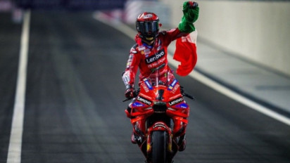 Terpuruk di MotoGP 2025, Francesco Bagnaia Malah Berjaya di Ajang 100km Champions Milik Valentino Rossi