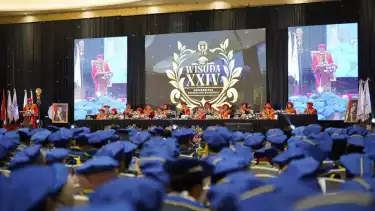 Rahasia Kampus Lahirkan Talenta Digital yang Siap Rebut Peluang Masa Depan: Wisuda XXIV Hasilkan Lulusan Berprestasi yang Siap Bersaing Global