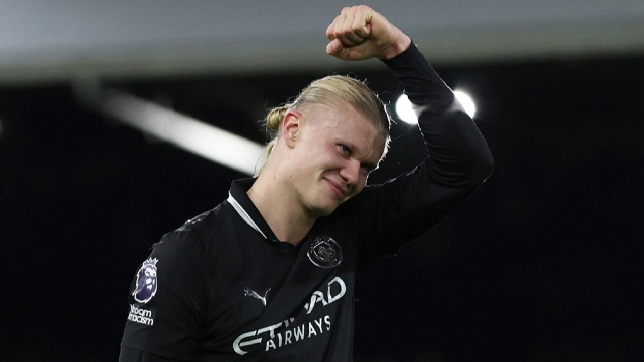 Selain Dahului Cristiano Ronaldo, Erling Haaland Juga Ternyata Bikin Catatan Fenomenal Ini saat Man City Gilas Fulham
            - galeri foto