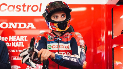 Berkembang Pesat di MotoGP 2025, Adik Valentino Rossi Akui Perlu Waktu untuk Lepaskan Bayang-bayang Marc Marquez di Honda