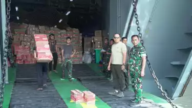 TNI AD Angkut 8.690 Koli Bantuan ke Sumatera, Jalankan Perintah Langsung Presiden Prabowo