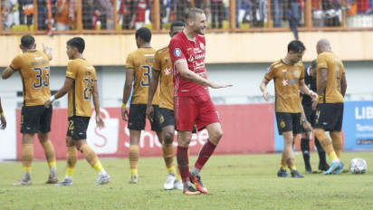 Masih Ingat Saat Thomas Doll Tak Paham Maksud Koreografi Blitzkrieg dari Jakmania? Eks Persija Ungkap Betapa Terkejutnya Masa Lalu Jerman Disinggung