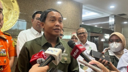 Atasi Dampak Banjir, Menhut Raja Juli Berlakukan Moratorium Penebangan dan Pemanfaatan Kayu di Sumatra