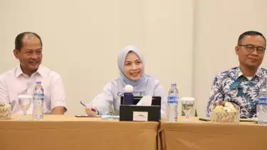 Bupati Serang Ratu Rachmatuzakiyah memastikan bahwa kawasan objek wisata Pantai Anyer dan Cinangka aman saat libur Natal dan Tahun Baru (Nataru) 2025-2026.