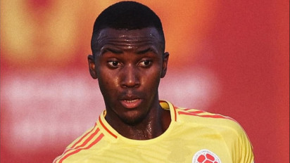 Baru 17 Tahun, Sudah Ditawar Manchester United! Siapa dan Kenapa Wonderkid Ini Begitu Spesial Sampai Dijemput Jet Pribadi?