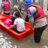 Warga NTB Waspada, BMKG Ingatkan Potensi Banjir Rob Imbas Purnama Biru